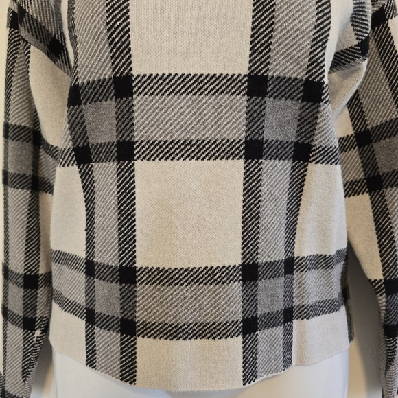 Premise - Plaid Knit Mock Sweater - Picture 6 of 15